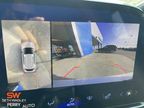 New 2025 Chevrolet Equinox EV RS FWD image 22