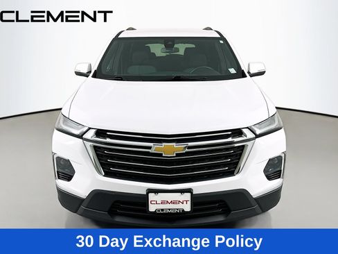 Used 2023 Chevrolet Traverse LT FWD image 3