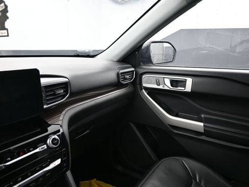 Used 2022 Ford Explorer Limited AWD/4WD image 31