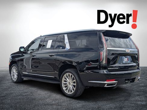 Used 2022 Cadillac Escalade ESV Premium Luxury AWD/4WD image 6