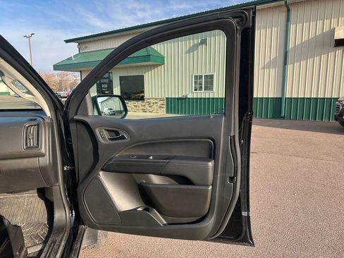 Used 2022 GMC Canyon AT4 w/ Trailering Package image 28