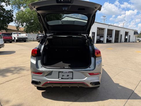 Used 2023 Buick Encore GX Select w/ Sport Touring Package FWD image 33