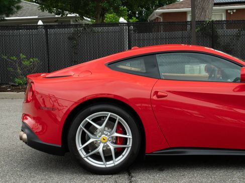 Used 2017 Ferrari F12 Berlinetta RWD image 44