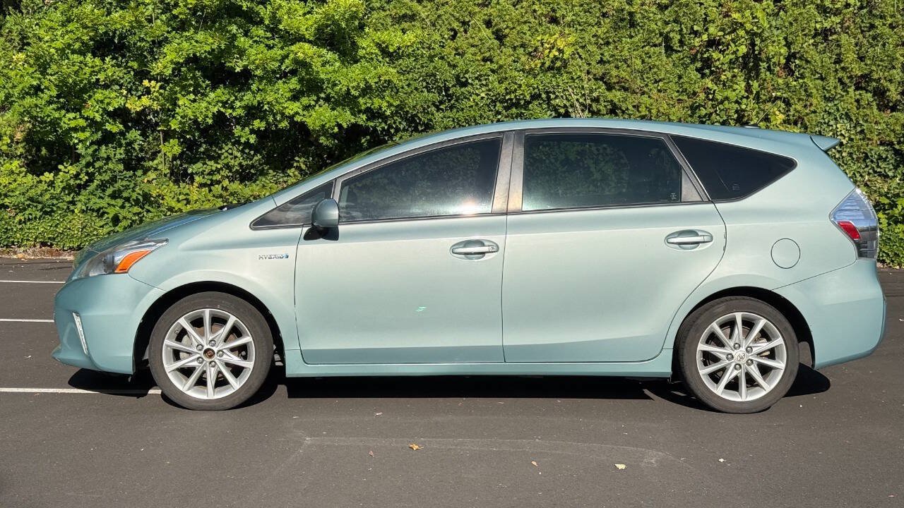 Used 2014 Toyota Prius V Three FWD image 4