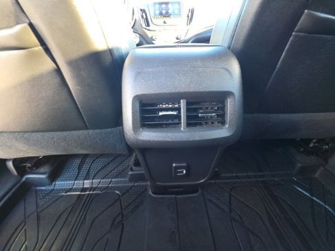 Used 2023 Chevrolet Equinox RS w/ RS Leather Package image 29