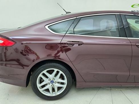 Used 2013 Ford Fusion SE FWD image 12