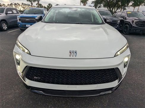 Used 2025 Buick Envision Sport Touring image 9