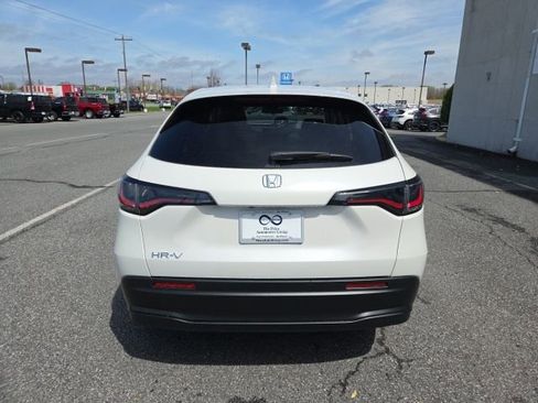 New 2026 Honda HR-V LX image 4