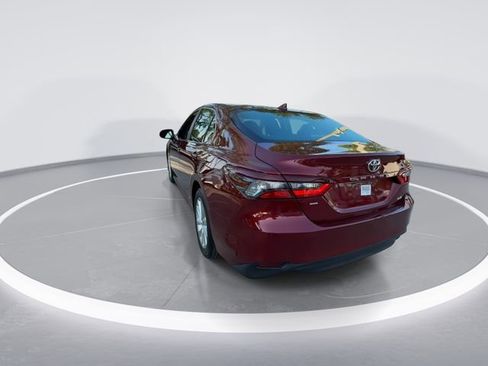 Used 2021 Toyota Camry LE image 6