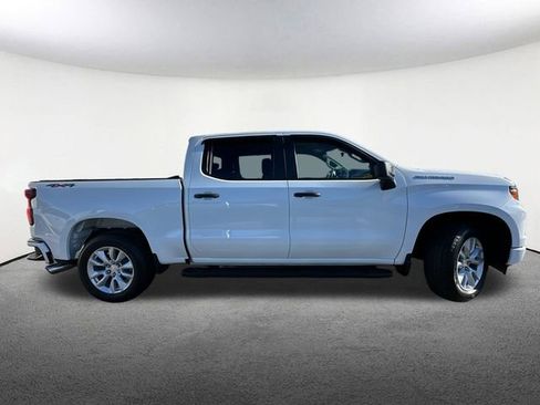 Used 2022 Chevrolet Silverado 1500 Custom image 17