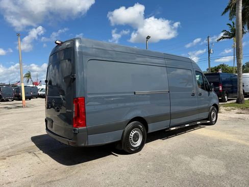 Used 2019 Mercedes-Benz Sprinter 170 image 5