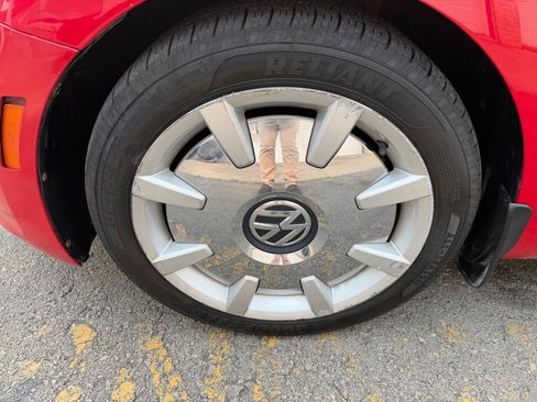 Used 2014 Volkswagen Beetle 2.5 FWD image 16