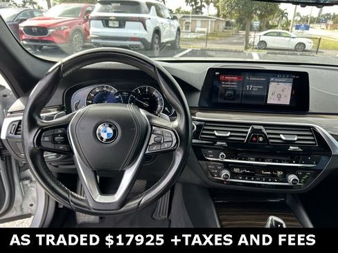 Used 2019 BMW 530i w/ Premium Package image 17