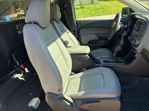 Used 2019 Chevrolet Colorado W/T w/ WT Convenience Package AWD/4WD image 6