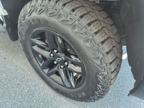 Used 2024 Chevrolet Silverado 1500 Custom Trail Boss w/ Realtree Special Edition AWD/4WD image 6
