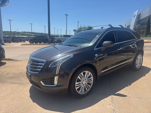 Used 2019 Cadillac XT5 Premium Luxury FWD image 5