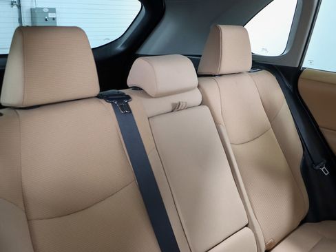 Used 2021 Toyota RAV4 LE image 27