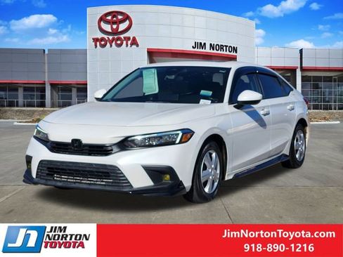 Used 2022 Honda Civic EX image 3