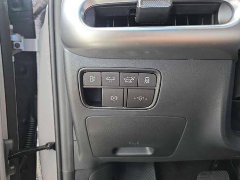 New 2026 Hyundai Ioniq 9 SE image 13