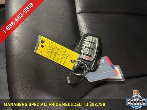 Used 2023 Chrysler Pacifica Touring-L FWD image 27