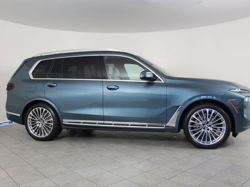 New 2026 BMW X7 xDrive40i image 8