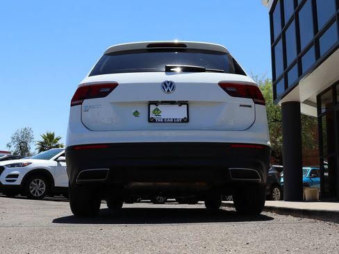Used 2019 Volkswagen Tiguan SE w/ Panoramic Sunroof Package AWD/4WD image 12