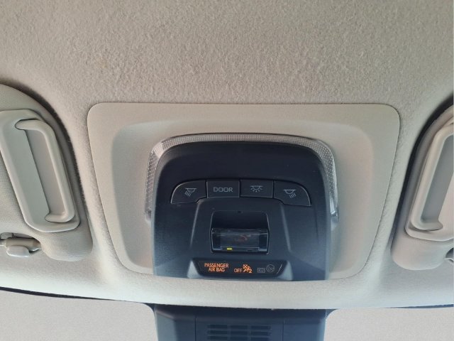 Used 2025 Toyota Corolla LE FWD image 20
