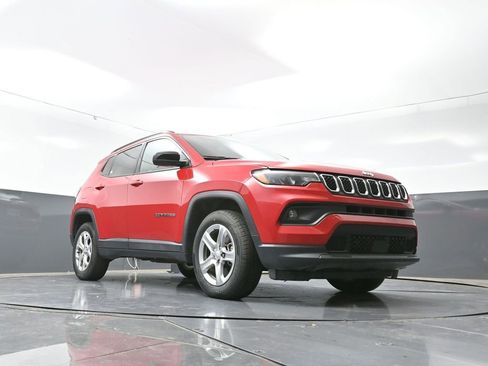 Used 2024 Jeep Compass Latitude w/ Altitude Special Edition image 52