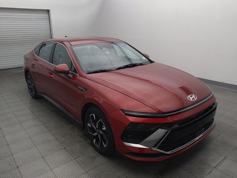 Used 2025 Hyundai Sonata SEL FWD image 13