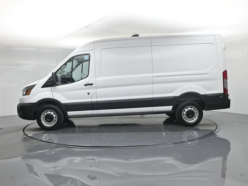 New 2026 Ford Transit 250 148 Medium Roof w/ Load Area Protection Package RWD image 27