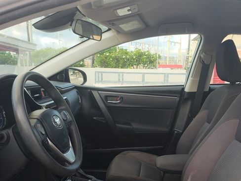 Used 2018 Toyota Corolla LE FWD image 10