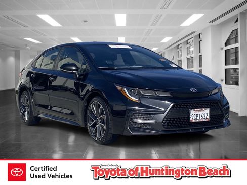 Certified 2022 Toyota Corolla SE FWD image 1