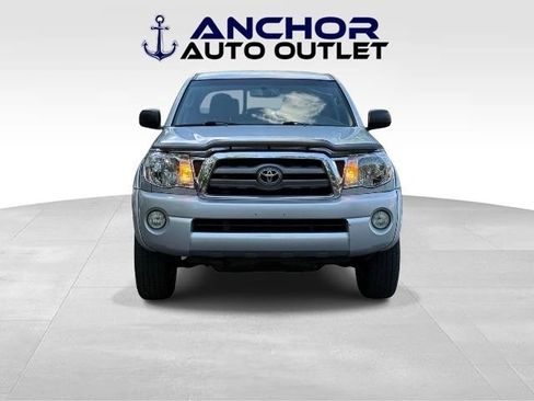 Used 2010 Toyota Tacoma PreRunner RWD image 2