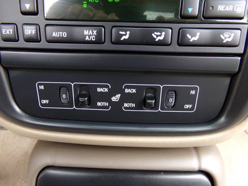 Used 2001 Lincoln Continental image 52