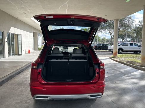 Used 2023 Mitsubishi Outlander SEL image 33