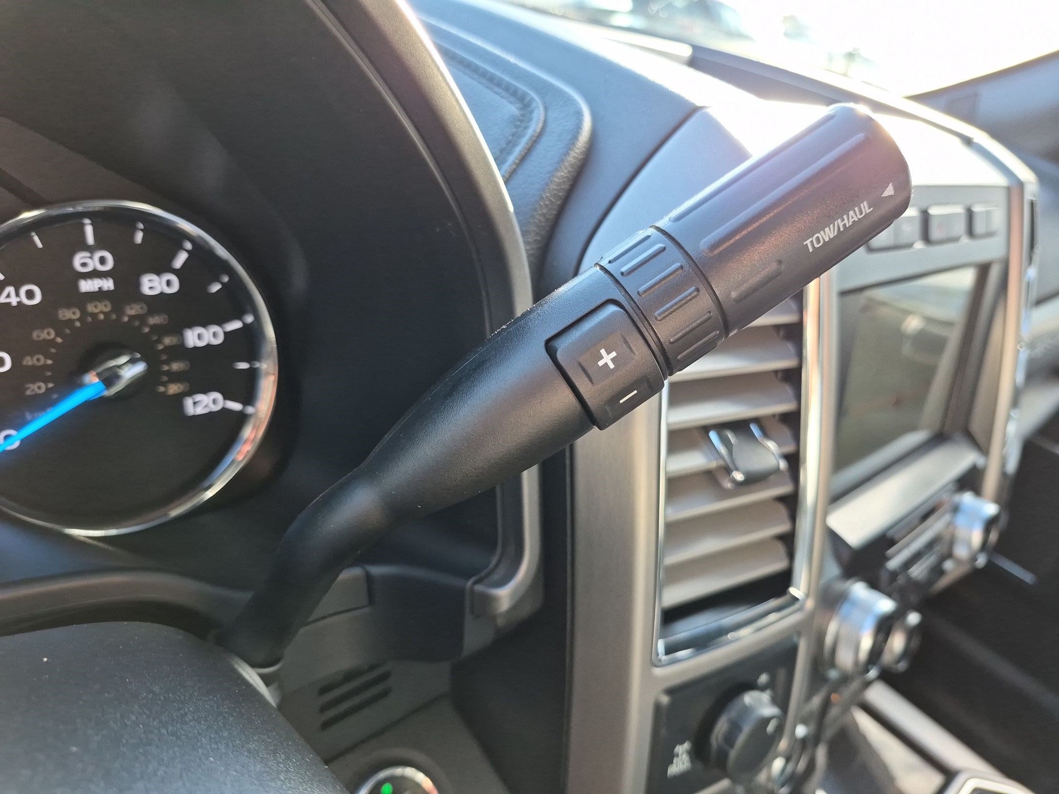 Used 2017 Ford F350 Platinum w/ Platinum Ultimate Package AWD/4WD image 29