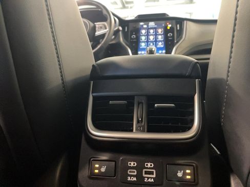 Used 2025 Subaru Outback Limited image 15