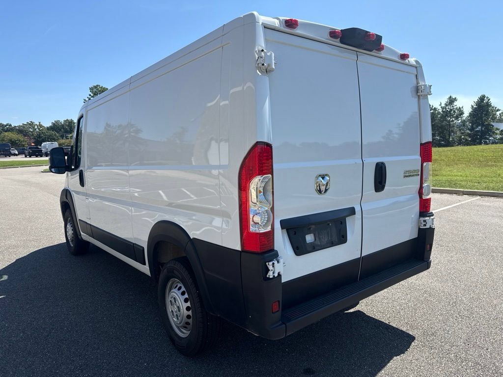 Used 2025 RAM ProMaster 2500 w/ Convenience Group FWD image 5