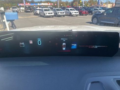 New 2025 Ford Expedition Active image 21