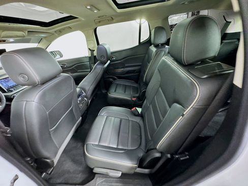 Used 2022 GMC Acadia Denali w/ Denali Ultimate Package AWD/4WD image 24