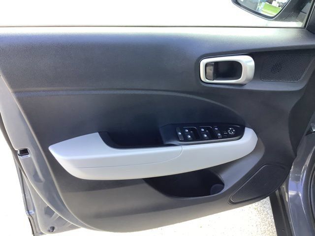 Used 2026 Hyundai Venue SEL FWD image 42