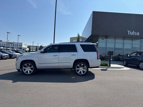 Used 2020 Cadillac Escalade Premium Luxury image 6