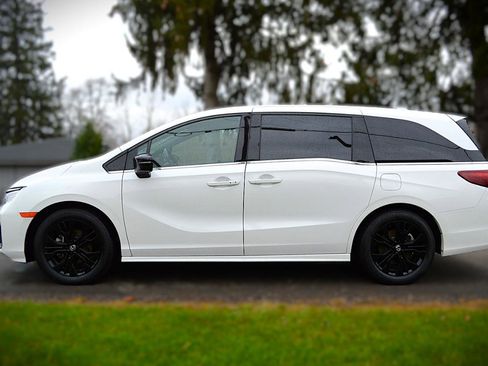 Used 2025 Honda Odyssey Sport-L image 8