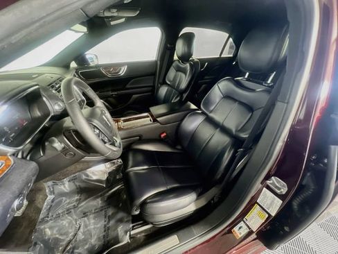 Used 2018 Lincoln Continental Premiere FWD image 10
