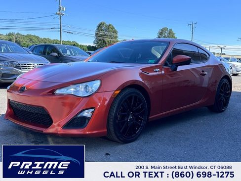 Used 2014 Scion FR-S RWD image 3