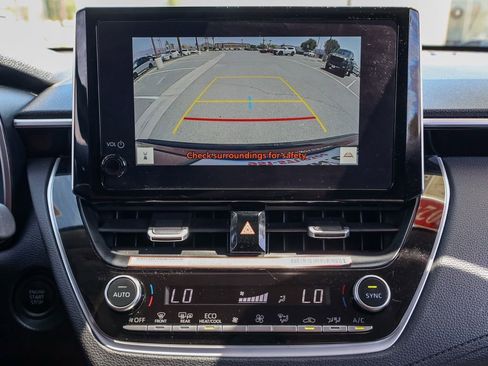 Used 2024 Toyota Corolla Cross XLE w/ Convenience Package FWD image 31