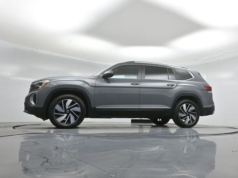 Used 2025 Volkswagen Atlas SEL image 53