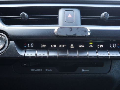 Used 2021 Lexus UX 200 w/ Accessory Package (Z2) image 17