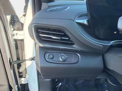 New 2026 Buick Envista Sport Touring FWD image 30