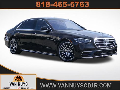 Used 2022 Mercedes-Benz S 580 4MATIC Sedan image 1